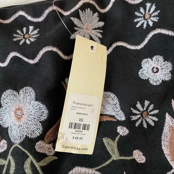 Mi Ami Francesca’s Floral Embroidered Skirt - Picture 7 of 9